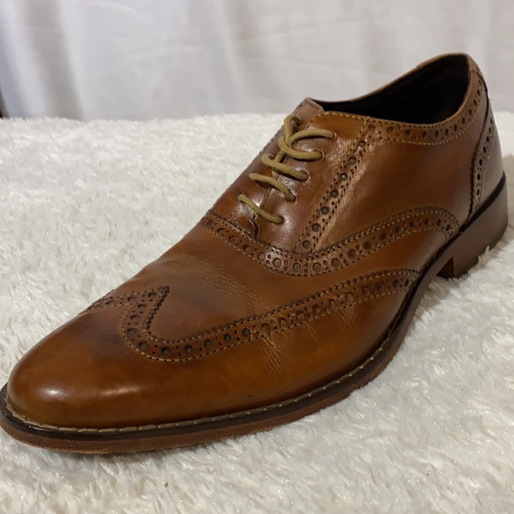 Cole Haan Oxford Wingtip Size 8.5, Brown